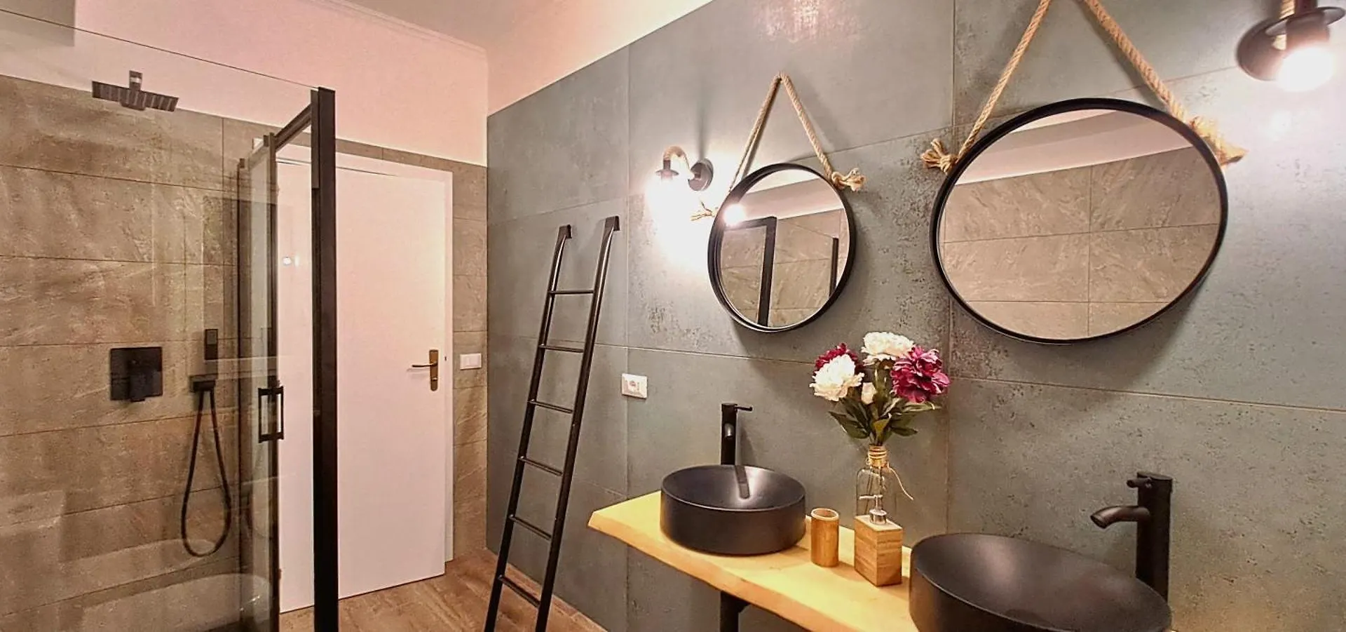 Bed & Breakfast Room And Suite Trinacria View Catania Italy